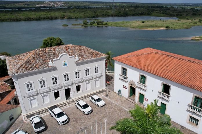 Salário dos servidores da prefeitura faz circular cerca de 10 milhões de reais no comércio de Penedo