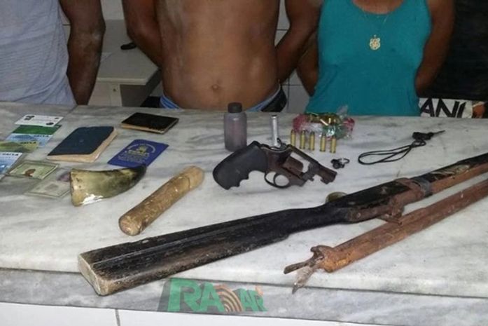 Quadrilha é presa por tráfico e roubo em Delmiro Gouveia