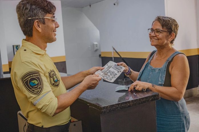 Placas de veículos perdidas durante fortes chuvas podem ser recuperadas no DMTT