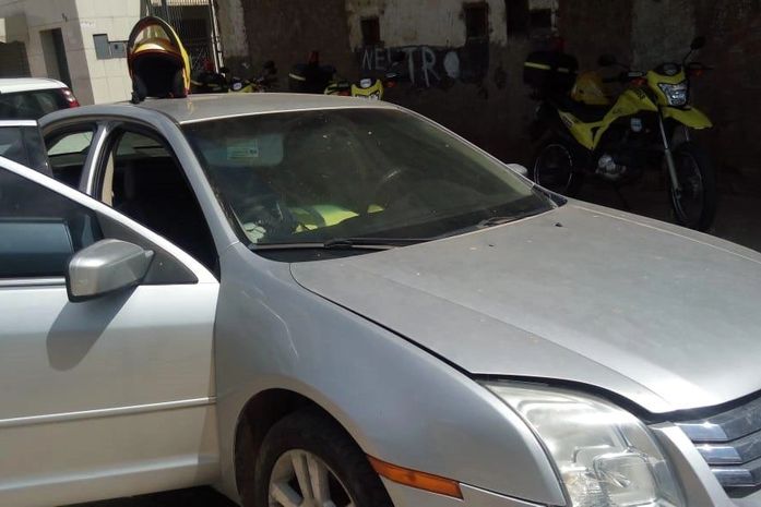 Ronda no Bairro identifica carro roubado e abandonado