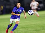 Marta volta à seleção feminina para 2 amistosos contra EUA no Brasil