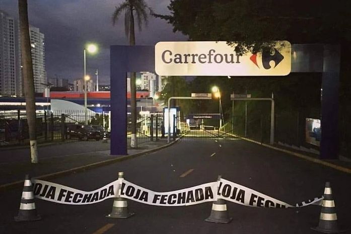 O dia em que um cachorro vira-lata, abandonado e desnutrido obrigou o capitalismo a se reordenar.