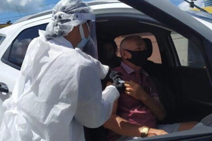 São Luís do Quitunde inicia vacinação em posto “drive-thru”