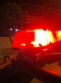 Criança de 6 anos é baleada durante ataque a residência no Jacintinho, em Maceió