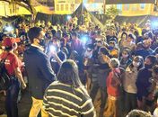 Prefeito JHC dialoga com MTST na sede da Prefeitura e visita acampamento na Praça Dois Leões