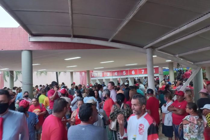 Apoiadores de Lula no Centro de Convenções