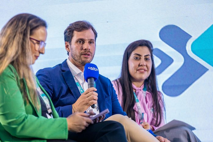 Prefeito Cacau defende integração dos municípios metropolitanos e passagem seccionada durante Summit Mobilidade

