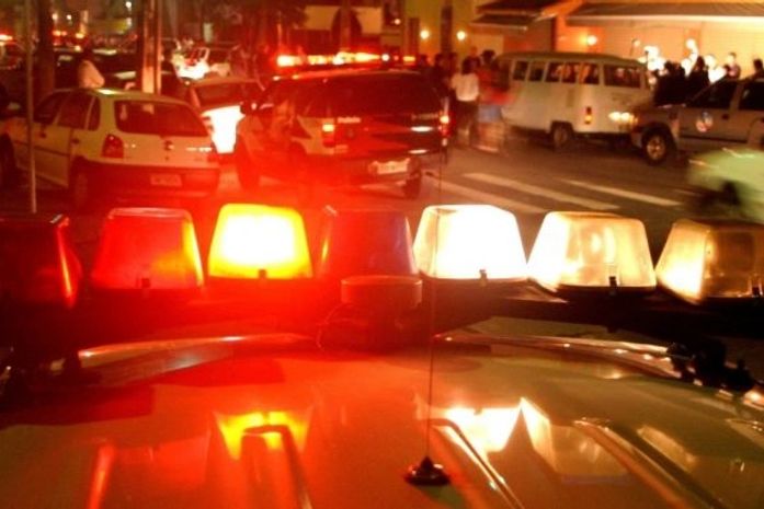 Homem é assassinado a tiros dentro de bar em Maribondo