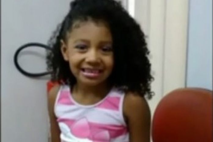 Menina de 8 anos morre vítima de bala perdida no Complexo do Alemão