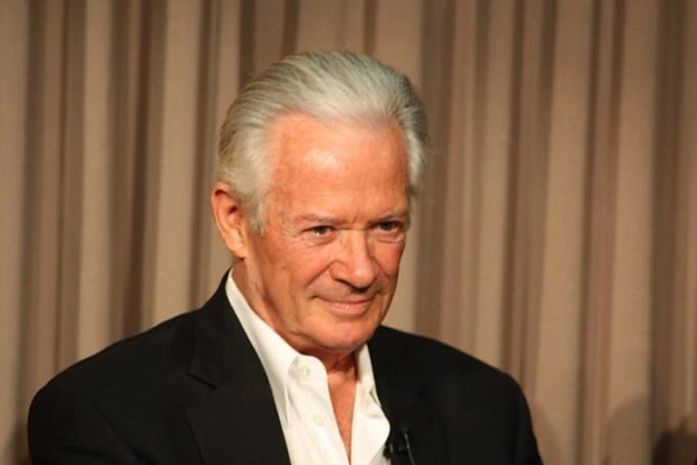 produtor e roteirista Ken Spears, co-criador do desenho animado 'Scooby-Doo' .