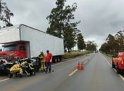 Dois alagoanos morrem e outro fica gravemente ferido após colisão entre carro e caminhão em MG