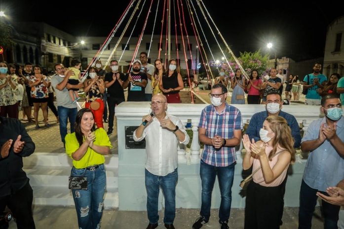 Prefeito Ronaldo Lopes entrega mais um investimento para o povo de Penedo