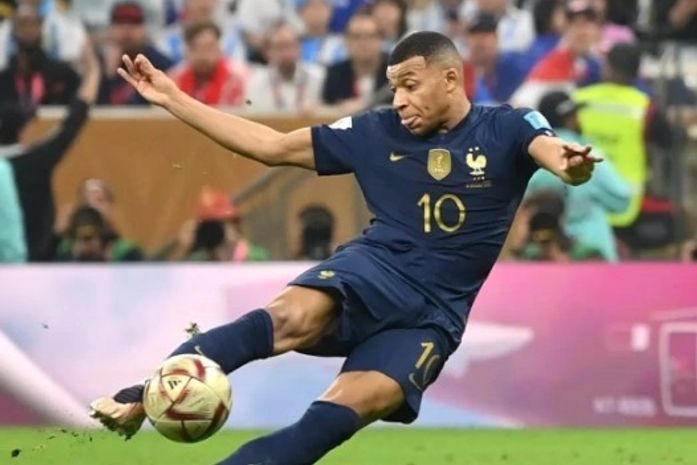 Kylian Mbappé se isolou e confirmou a artilharia no Qatar com 8 gols marcados.