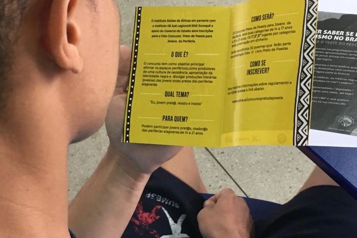 "Eu nunca soube o que é escrever poesia. E hoje escrevi uma inteirinha- disse o jovem soeducando.