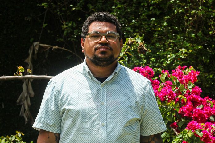 Jean Albuquerque lança audiolivro de “A ressaca do mar trincou meus ossos” e dá voz aos próprios versos