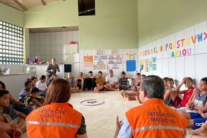 Diretoria Social orienta crianças sobre a importância e atuação da Defesa Civil