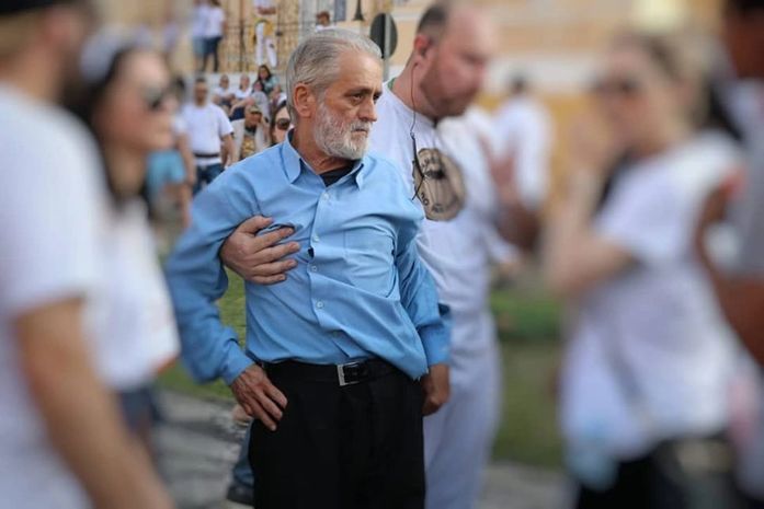 "Se eu pudesse, matava todo mundo ali e todos os negros que pudesse"-confessou o homem de azul.