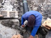 Seminfra realiza intervenção no sistema de drenagem na Ponta Grossa