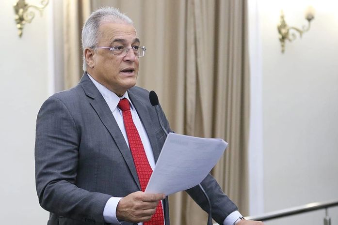 Deputado Galba Novaes