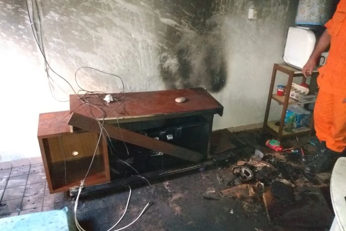 Principio de incêndio em apartamento destrói eletrodomésticos em Maceió