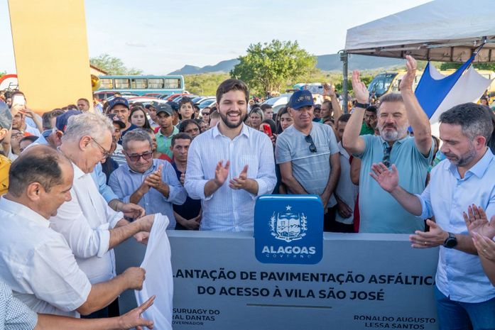 Prefeito Lucas Santos e governador Paulo Dantas inauguram obras na Vila São José em Traipu