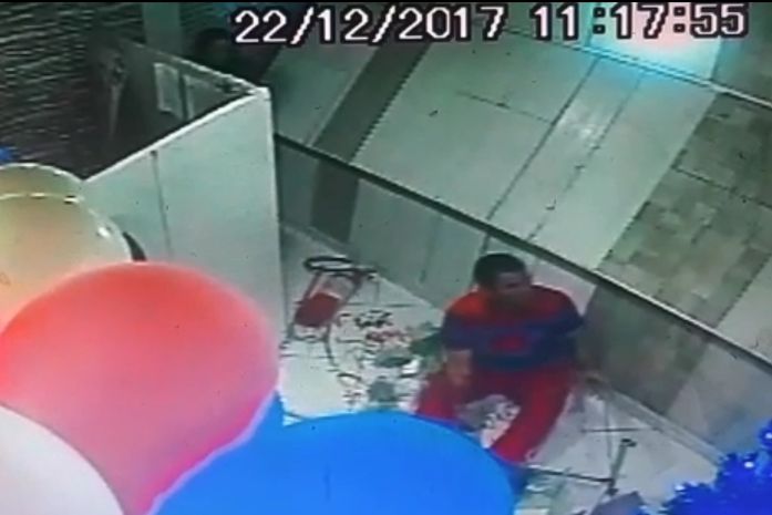 Funcionário ferido durante assalto