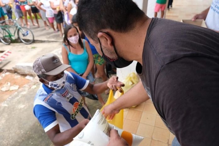 Seagri retoma Programa do Leite e alimento começa a ser distribuído