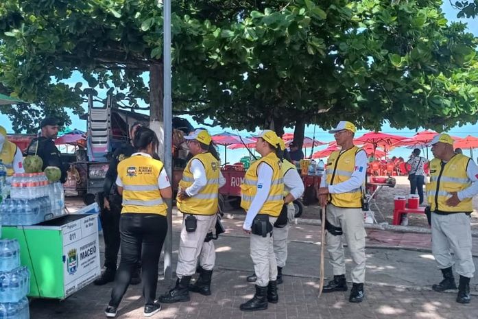 Mulher é presa em flagrante por bater no filho de 3 anos com pedaço de madeira, na Pajuçara