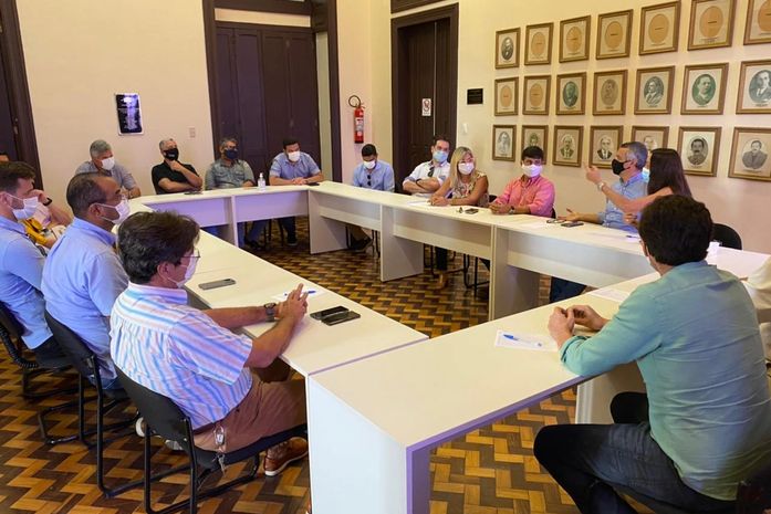 Associação Comercial propõe comissões para debater funcionamento na pandemia