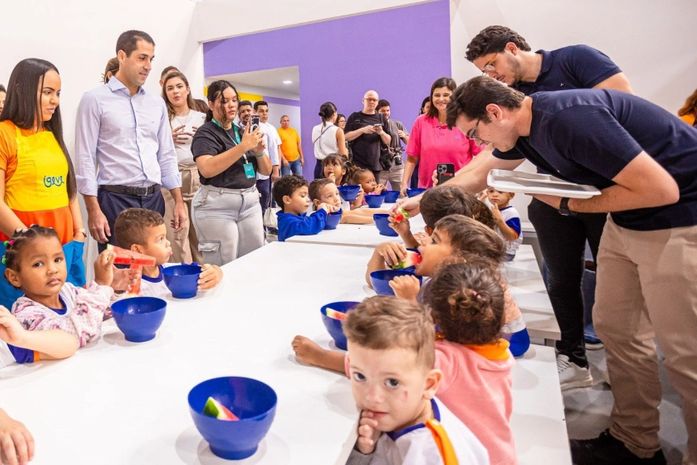 Deputado do Ceará visita Gigantinho no Antares e elogia modelo inovador de creche