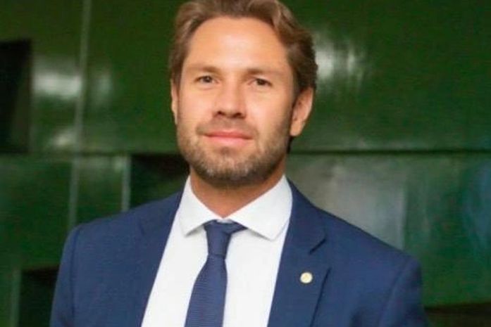 Pedro Vilela consegue aprovar audiência pública sobre avanço da tecnologia no Brasil