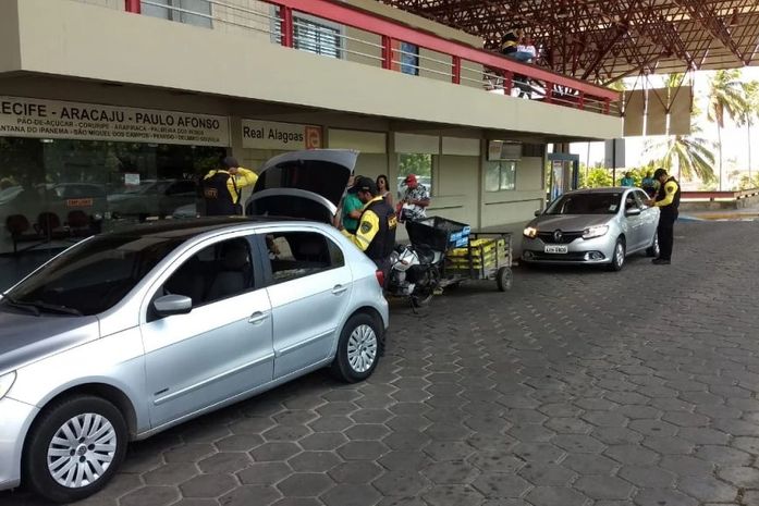 Veículos são removidos por uso de GNV irregular