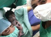 Família de bebê com doença rara pede ajuda para que criança seja transferida para UTI em Maceió
