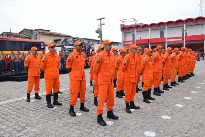 Governo de Alagoas cria comissão para organizar concurso do Corpo de Bombeiros com 344 vagas