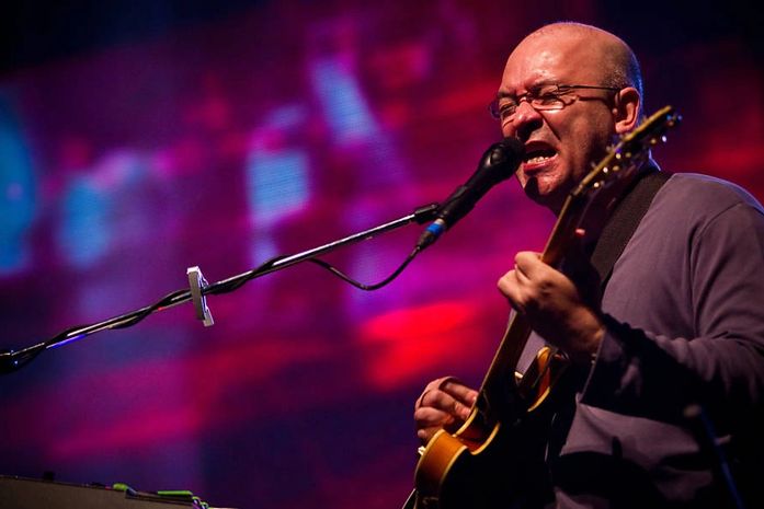 Banda Paralamas do sucesso se apresenta em Maceió