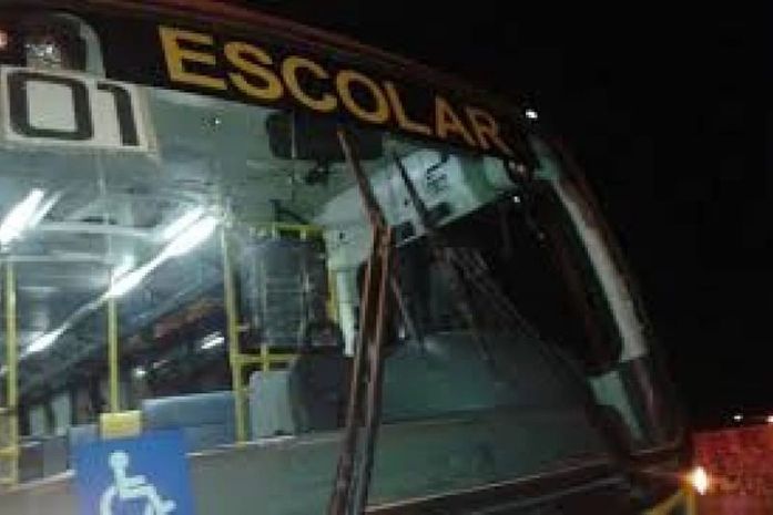 Criminosos levaram celulares e outros objetos dos estudantes