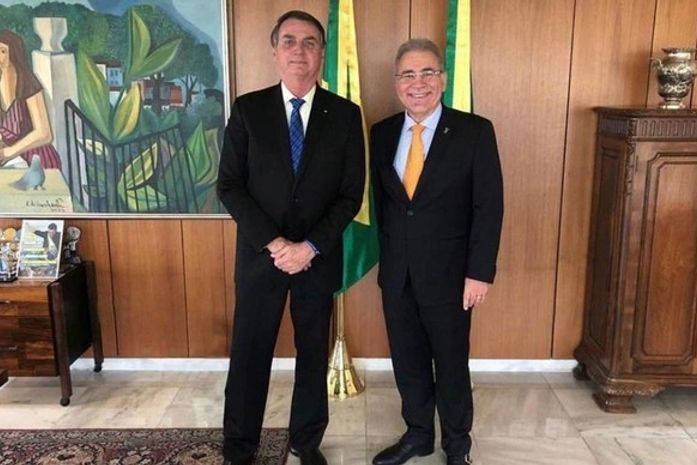 Políticos de AL usam o Twitter para opinar sobre novo ministro da saúde