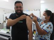 Secretaria de Saúde de Penedo aplicou mais de mil doses de vacina contra Covid e Influenza em 10 dias