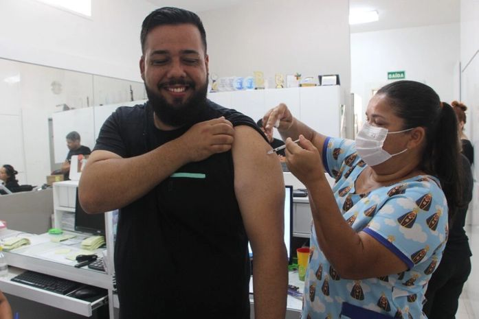 Secretaria de Saúde de Penedo aplicou mais de mil doses de vacina contra Covid e Influenza em 10 dias
