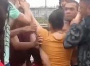 Adolescente foi resgatada por populares após ser arrastada por 1km dentro da tubulação.