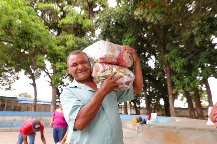 Natal Barriga Cheia garante mais de 7 mil cestas básicas às famílias de Pilar