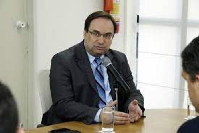 Luciano Barbosa deve marchar com Arthur Lira e Rodrigo Cunha no UB