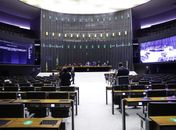 Participação do setor privado no Plano Nacional de Imunização recebe críticas da oposição