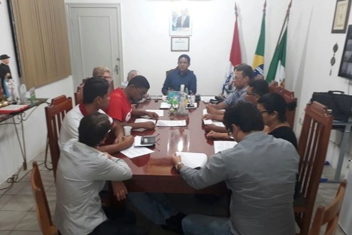 Servidores de Palmeira decidem pela paralisação