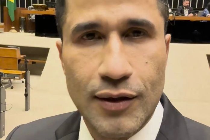 Deputado Fabio Costa participa de ocupação da mesa diretora da Câmara contra abusos do Judiciário