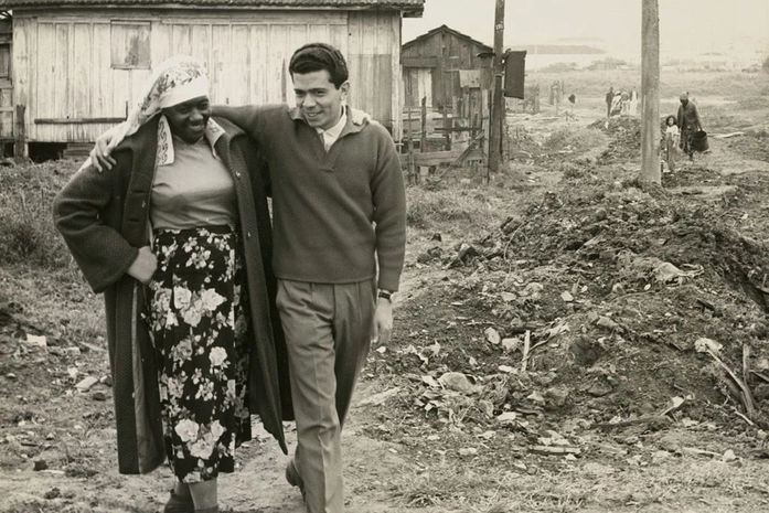 Carolina Maria e o jornalista na década de 1960