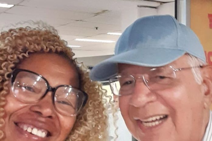 "Nunca esqueça de que você vale muito, do jeito que você é!" - diz Eduardo Magalhães, o cientista politico, para essa ativista