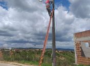 Prefeitura de Santana do Mundaú atende dezenas de solicitações para reposição de lâmpadas
