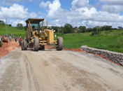 Prefeitura de Arapiraca recupera principal acesso da Serra dos Ferreiras