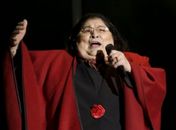 Aplauso relembra trajetória da cantora argentina Mercedes Sosa